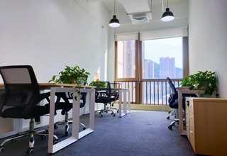 多通道频率综合器低杂散